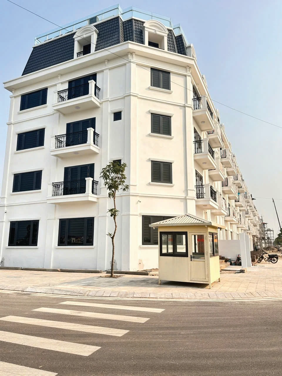 Kết cấu & hoàn thiện 31 căn nhà — hình ảnh 1